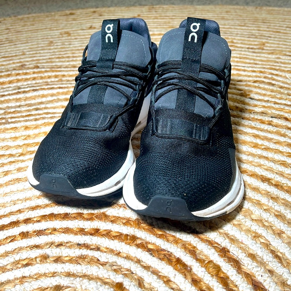 Black On Running Cloudnova Athletics Shoes Size 7.5